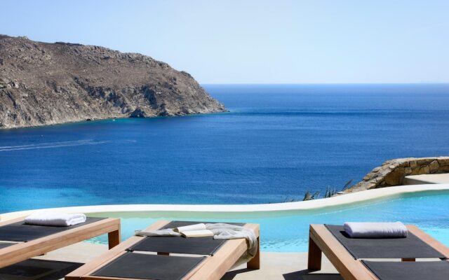 Magnolia in Mykonos With 4 Bedrooms and 4 5 Bathrooms