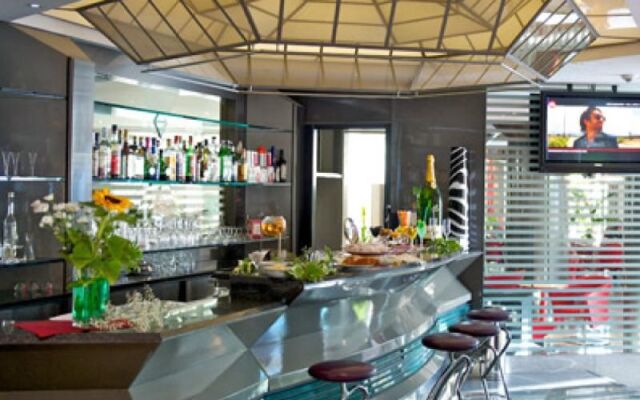 Ariha Hotel