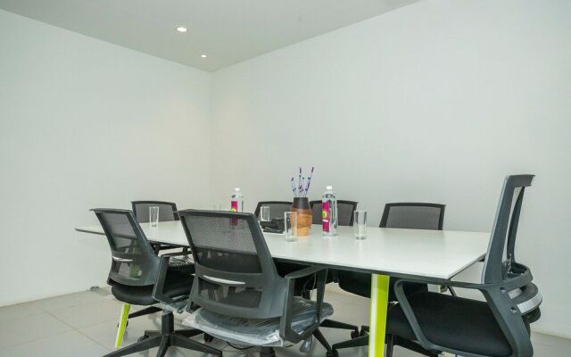 Capital O 36137 Vihaari 24 Business Hotel