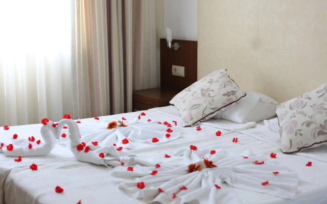 Akalia Suite Hotel & Spa
