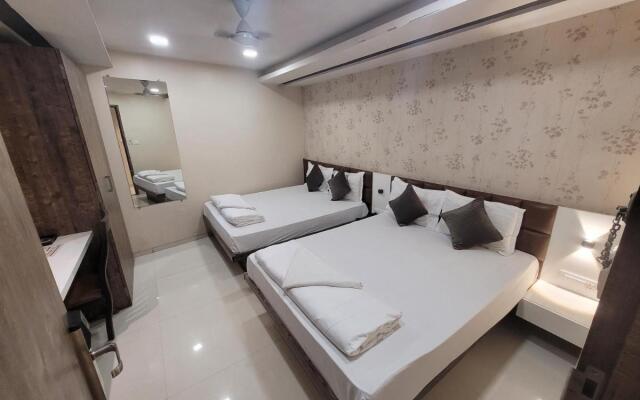 Hotel Heritage - Near Trade Center, Visa Consulate BKC