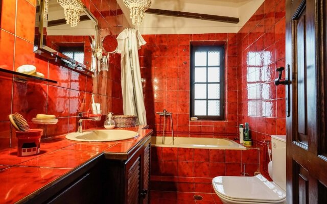 Sonia Rustic Mansion - 5bd 30 Sec Walk T