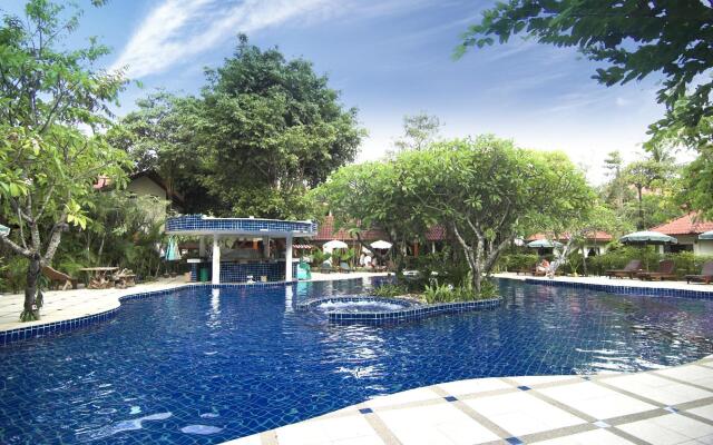 Phuket Leelavadee Hua Ting Resort