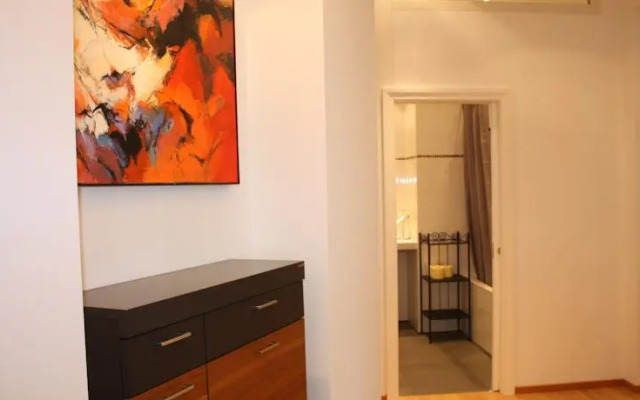 Opera Studio Apartment