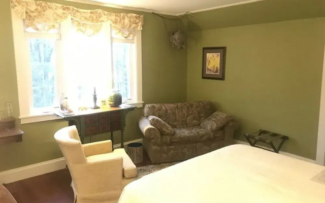 Howarth House Bed And Breakfast