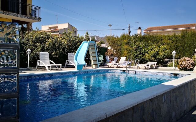 Casa con gran piscina privada