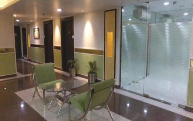 Airport City Hotel