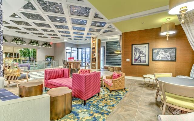 Global Luxury Suites in Downtown Cincinnati