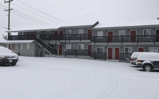 Mt. Bachelor Motel