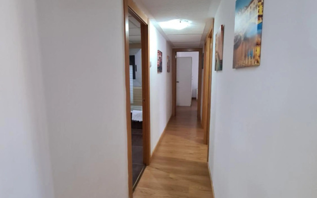 Apartamentos Dos Torres Légolas - Parking gratis