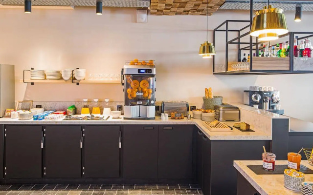 ibis Styles Laval Centre Gare