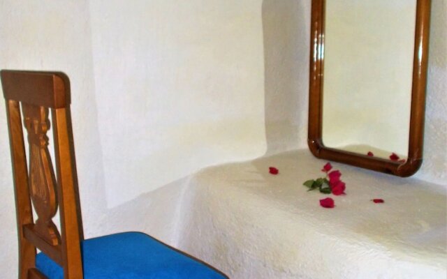 Loukas Kontos Traditional House