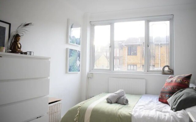 2 Bedroom Maisonette in Shoreditch