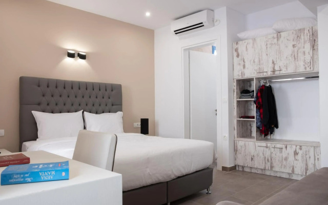 Tristhenia Hotel