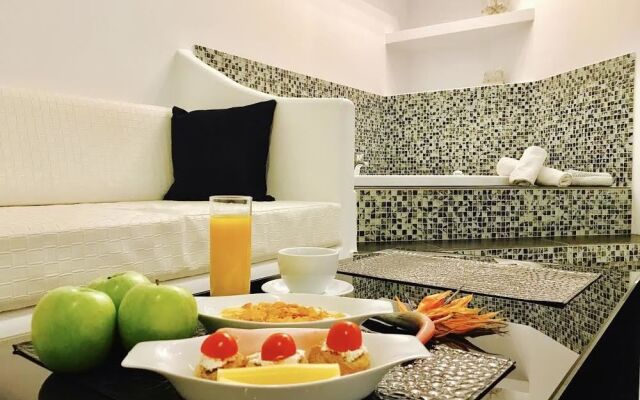 Queen Boutique Suites