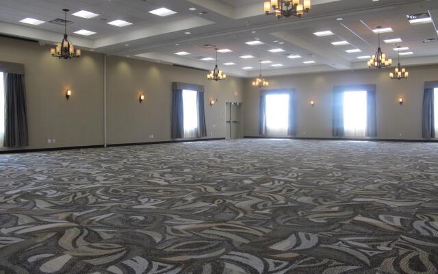 Best Western Plus Okotoks Inn & Suites