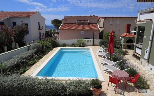 Villa Maraschino