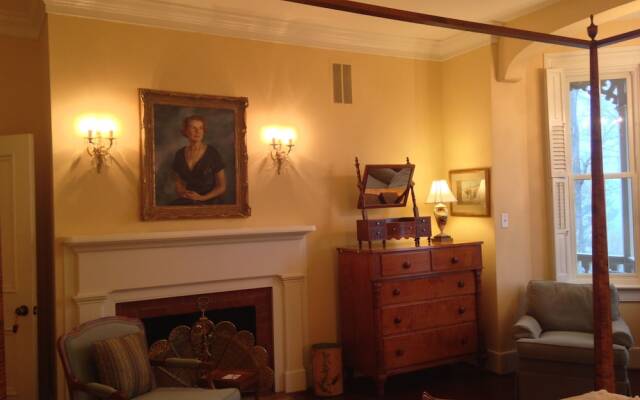 The Inn at Mount Vernon Farm