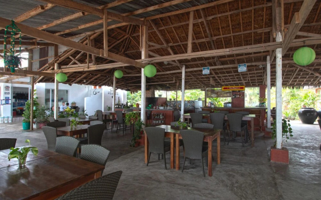 OYO 853 Malapascua Beach And Dive Resort