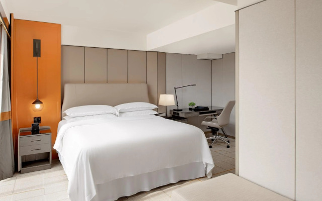 Sheraton Universal Hotel