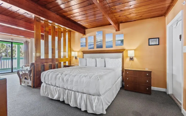 Oceanfront Inn II