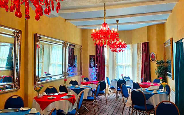 Hotel Babylon