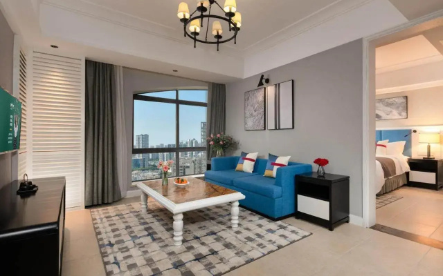 Beihai Manju Hotel (Yintan Qiaogang Folk Street Branch)