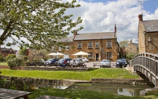 Nevill Arms Inn