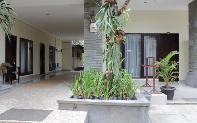 Hotel Ayu Beach Inn