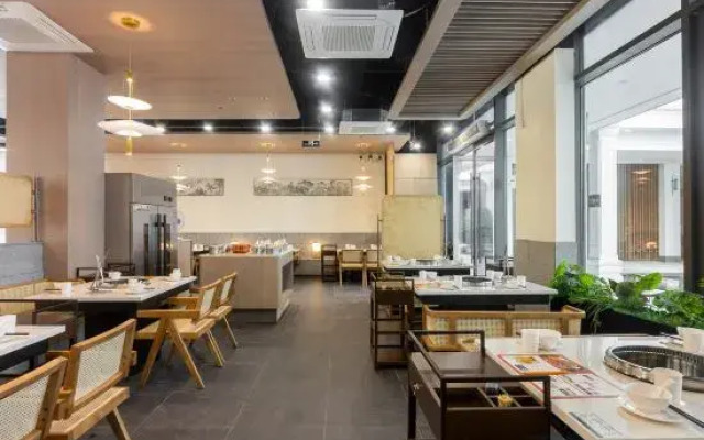 Wenchang Luneng Renjoy Hotel