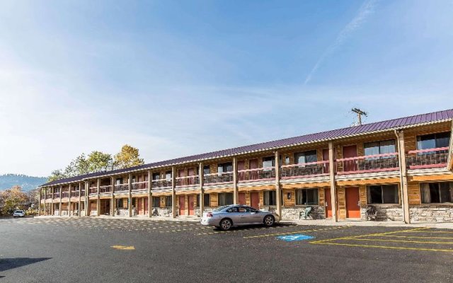 Econo Lodge Inn And Suites Flathead Valley
