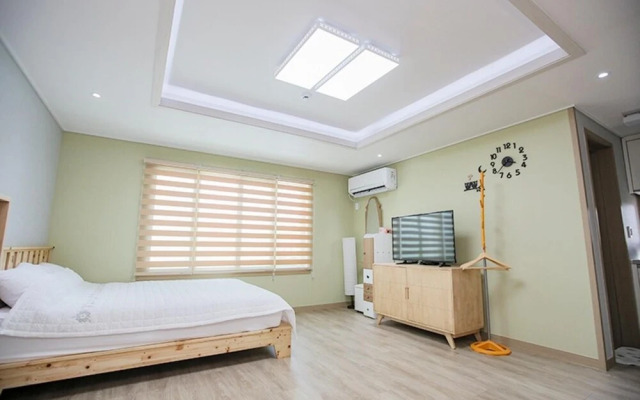 Jeju Jinggeomdari Pension