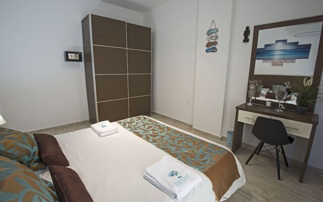 Aqua Palms Resort