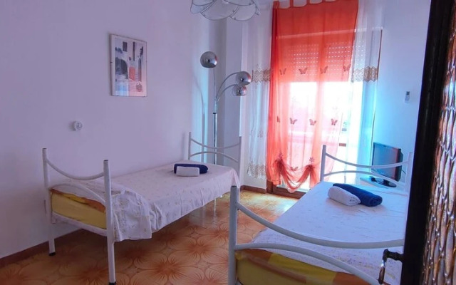 Room in Apartment - La Palma Double Room With Balcony Lapalmarooms