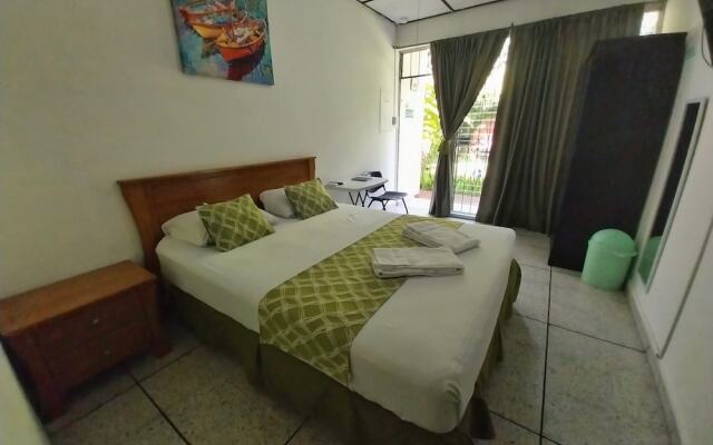 Suites & Apartments San Benito Zona Rosa