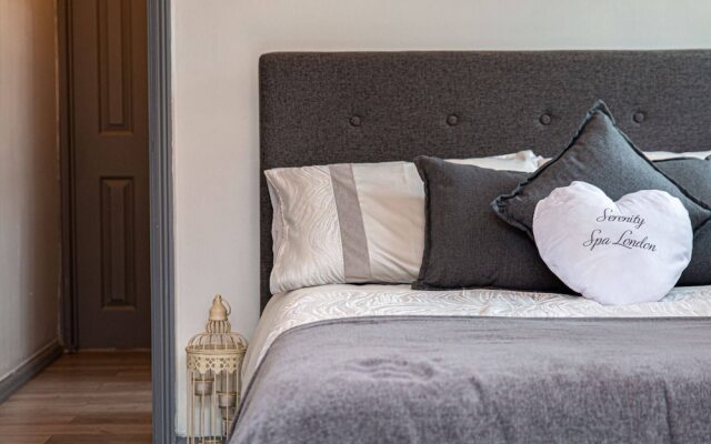 Private Hot Tub, Sauna, Ice Bath Gym Apartment