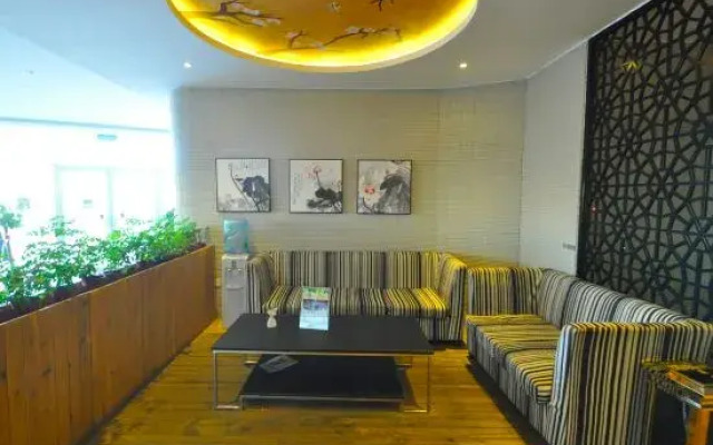Manhattan Express Hotel