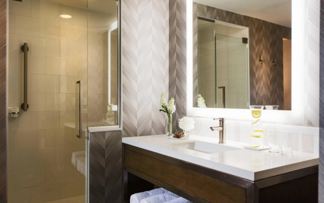 Renaissance Waterford Oklahoma City Hotel