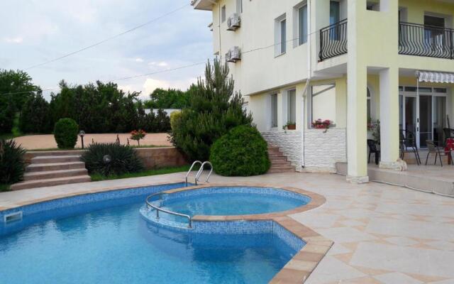 Villa Byala Grape House