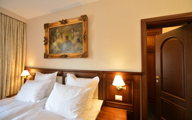 Noblesse Boutique Hotel
