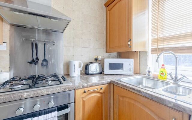 Well Located 2BD Flat 20 Mins to Tower Bridge!