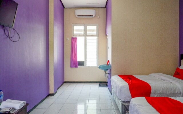 Ungu National Hotel by RedDoorz