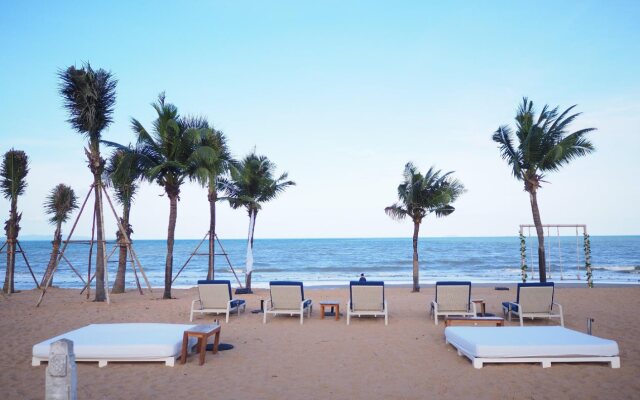 Pinnacle Grand Jomtien Resort and Beach Club