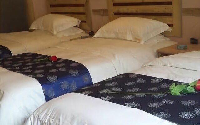Zhaxi Zhuomu Hotel