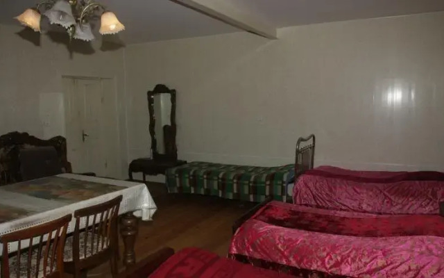 Hostel Sozari