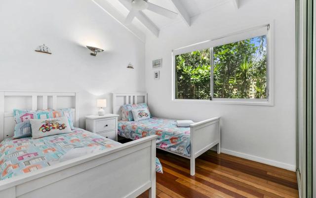 Tranquil & tropical, Sunshine Beach