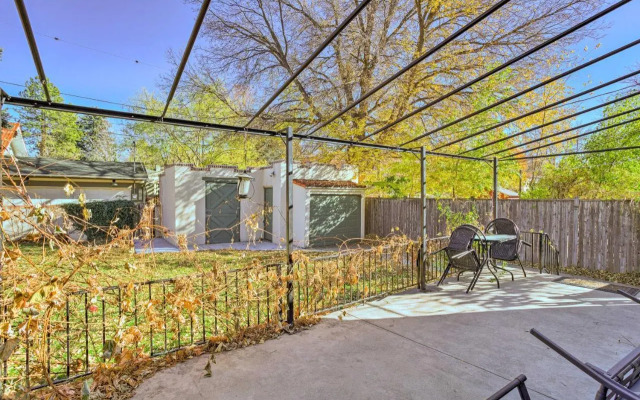 Yard & Grill: Centrally Located Denver Retreat!