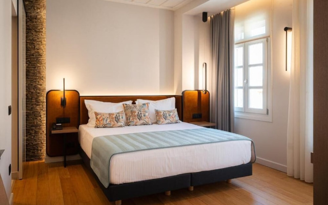 Navria Hotel