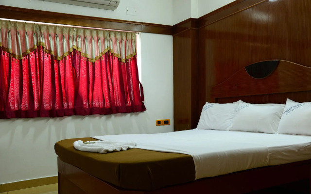 Tri Sea Hotel