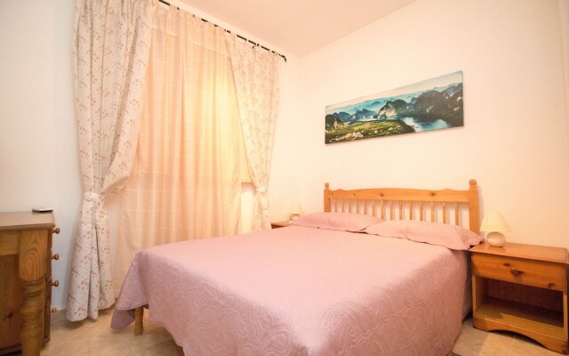 Apartment view to Swimming Pool & Garden